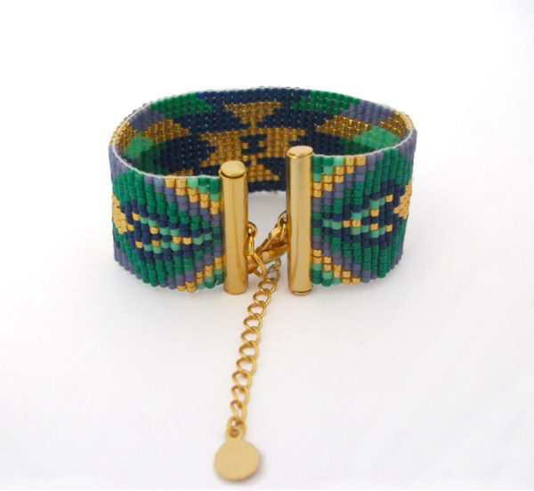 bracelet manchette tissage perles Miyuki vert bleu doré violet apprêts dorés à l'or fin motif ethnique