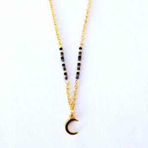 Collier Poussières d'étoiles perles miyuki noires et dorées chaîne dorée et pendentif lune