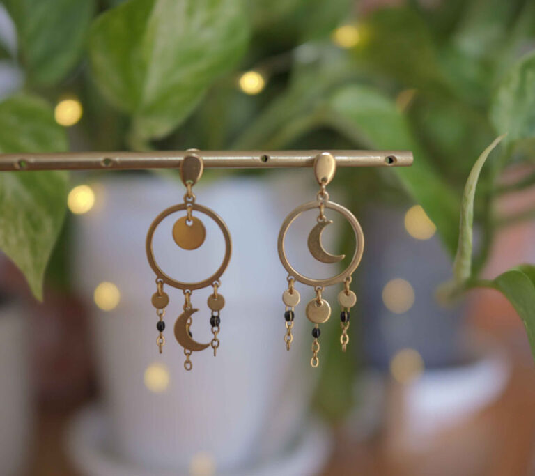 boucles d'oreilles lune assymétrique